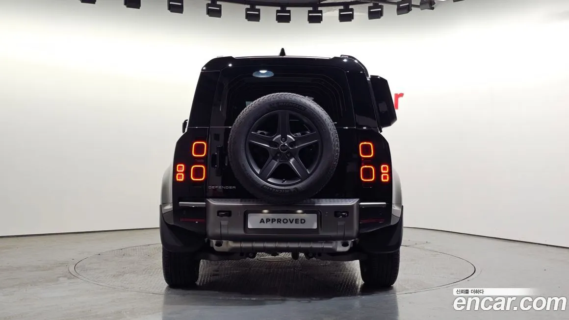 Land Rover Defender — фото 6