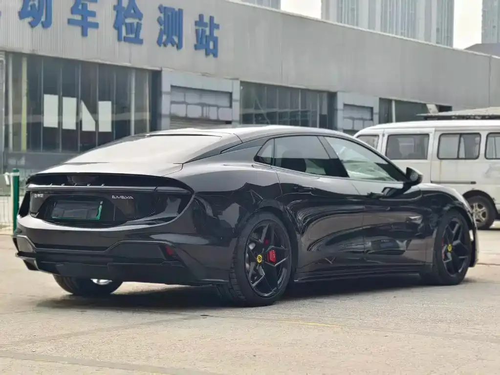 Lotus Emeya 2026 из CN, фото 7