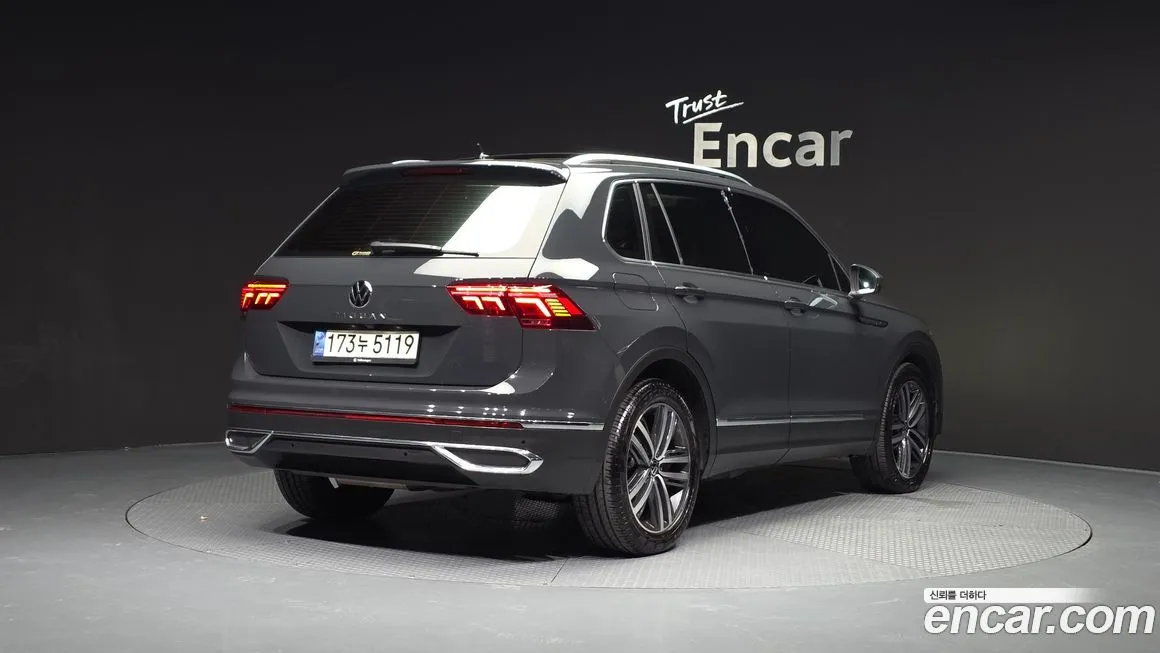 Volkswagen Tiguan — фото 3