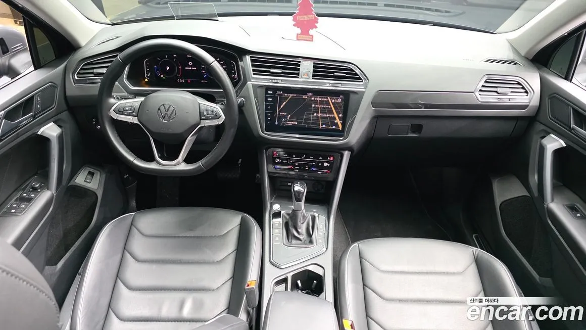 Volkswagen Tiguan — фото 7
