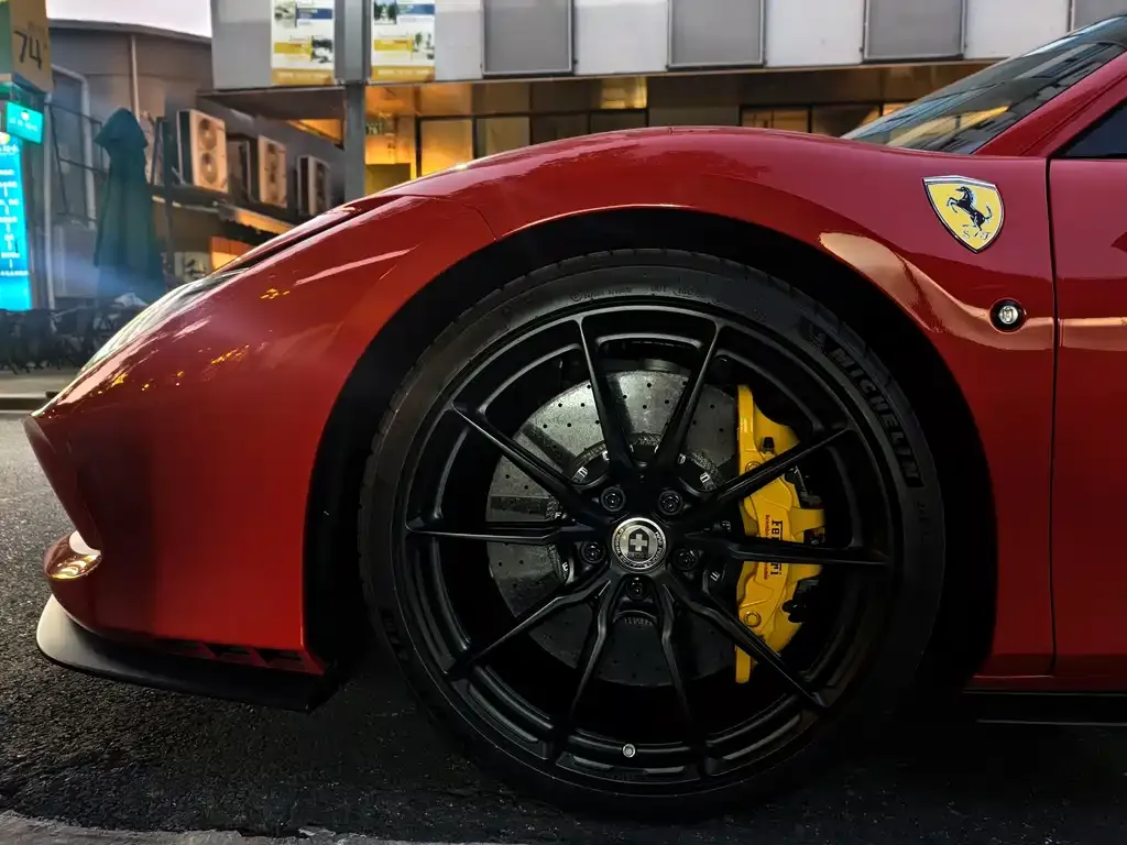 Ferrari F8 — фото 5