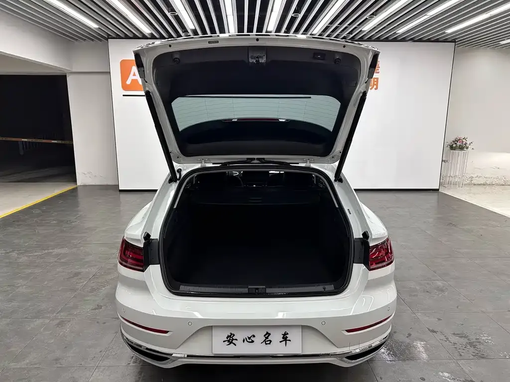 Volkswagen CC 2025 из CN, фото 2