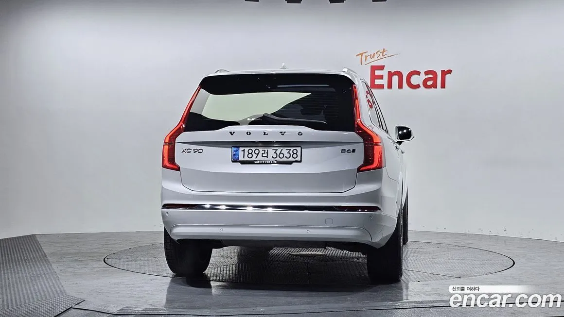 Volvo XC90 2023 из KR, фото 4
