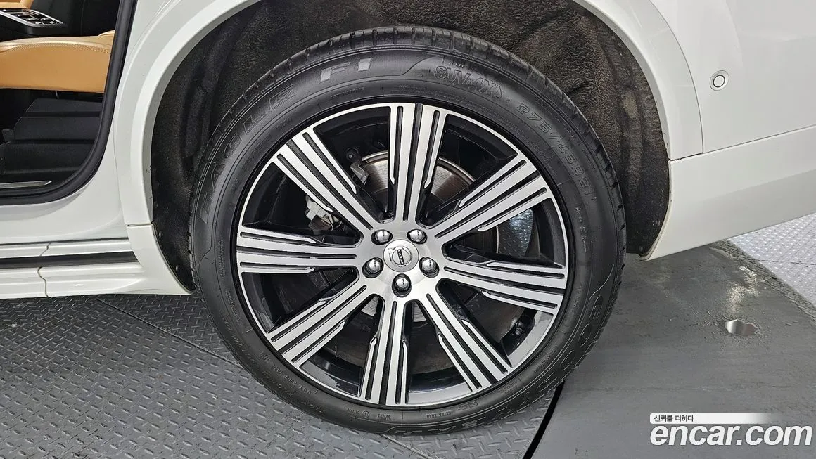 Volvo XC90 2023 из KR, фото 10