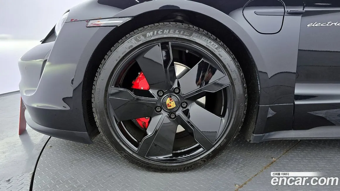 Porsche Taycan 2021 из KR, фото 10