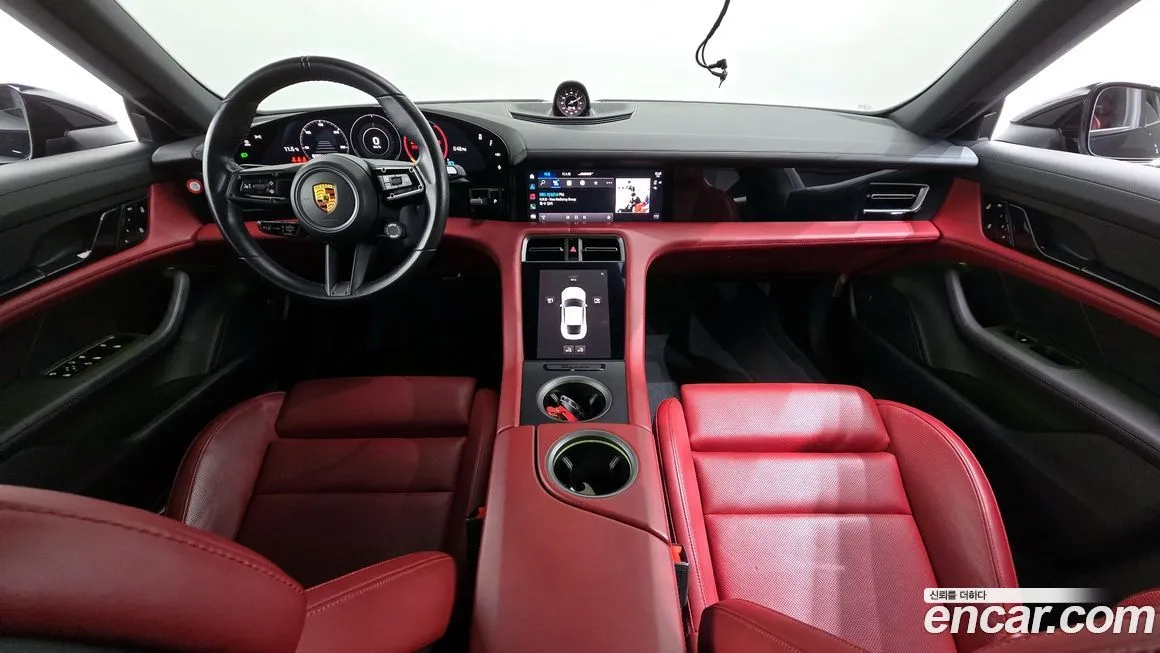 Porsche Taycan 2021 из KR, фото 9