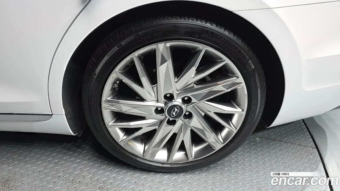 Hyundai Grandeur — фото 10