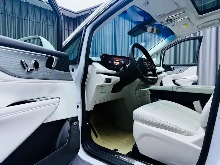 Buick GL8 Hybrid 2025 из CN, фото 6