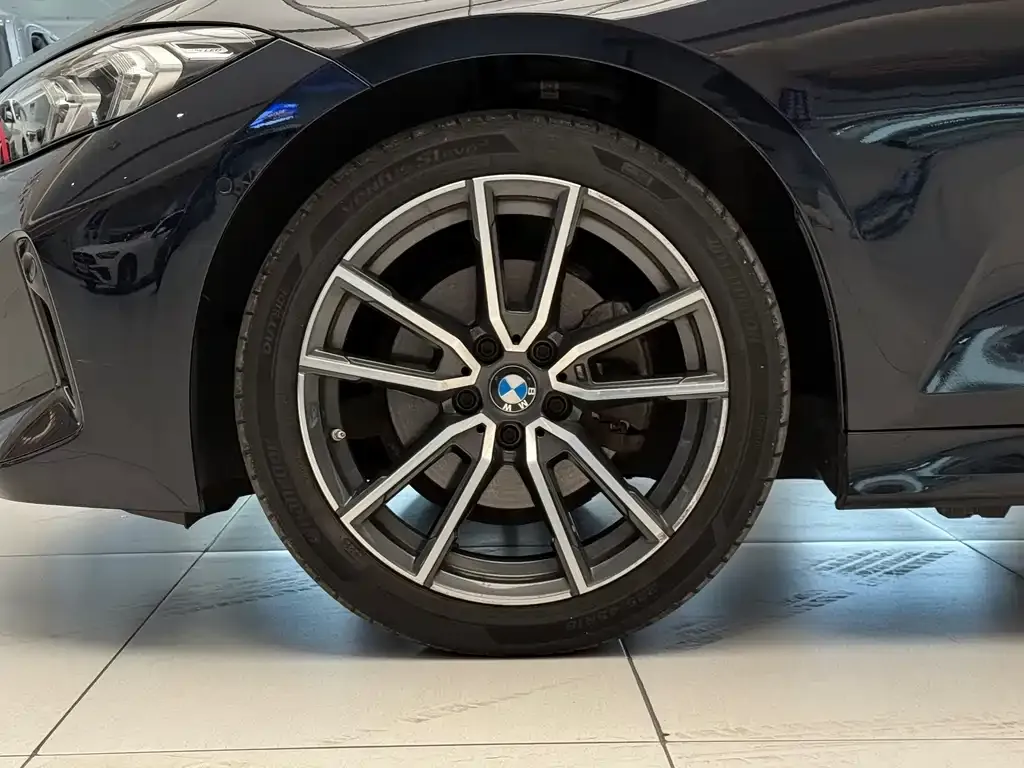 BMW 3 Series 2022 из CN, фото 9