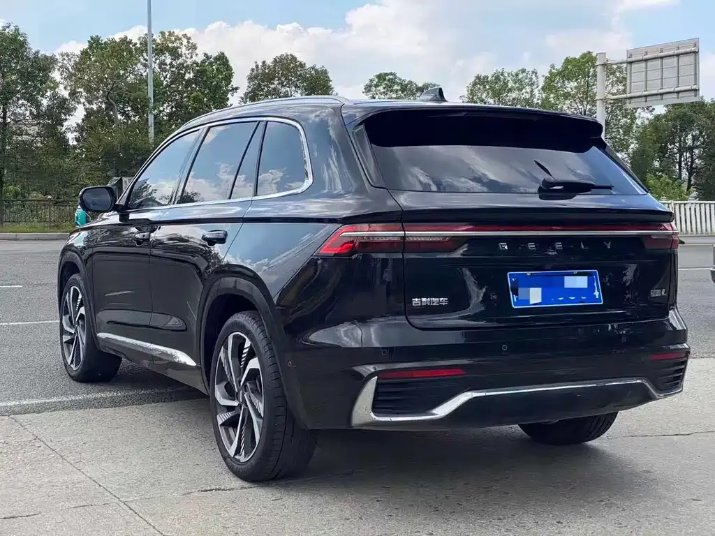 Geely Xingyue L — фото 9