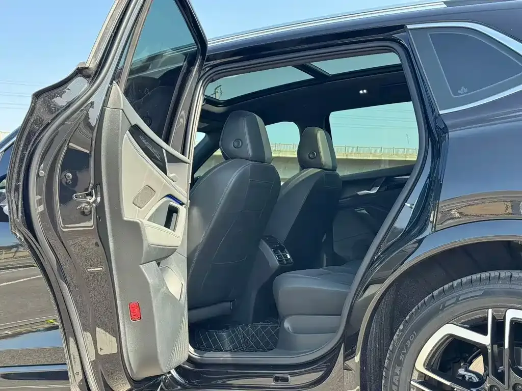 Volkswagen Tiguan L 2025 из CN, фото 6
