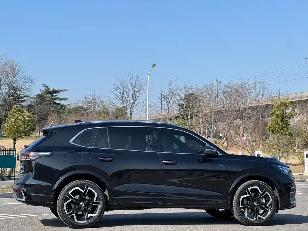 Volkswagen Tiguan L 2025 из CN, фото 5