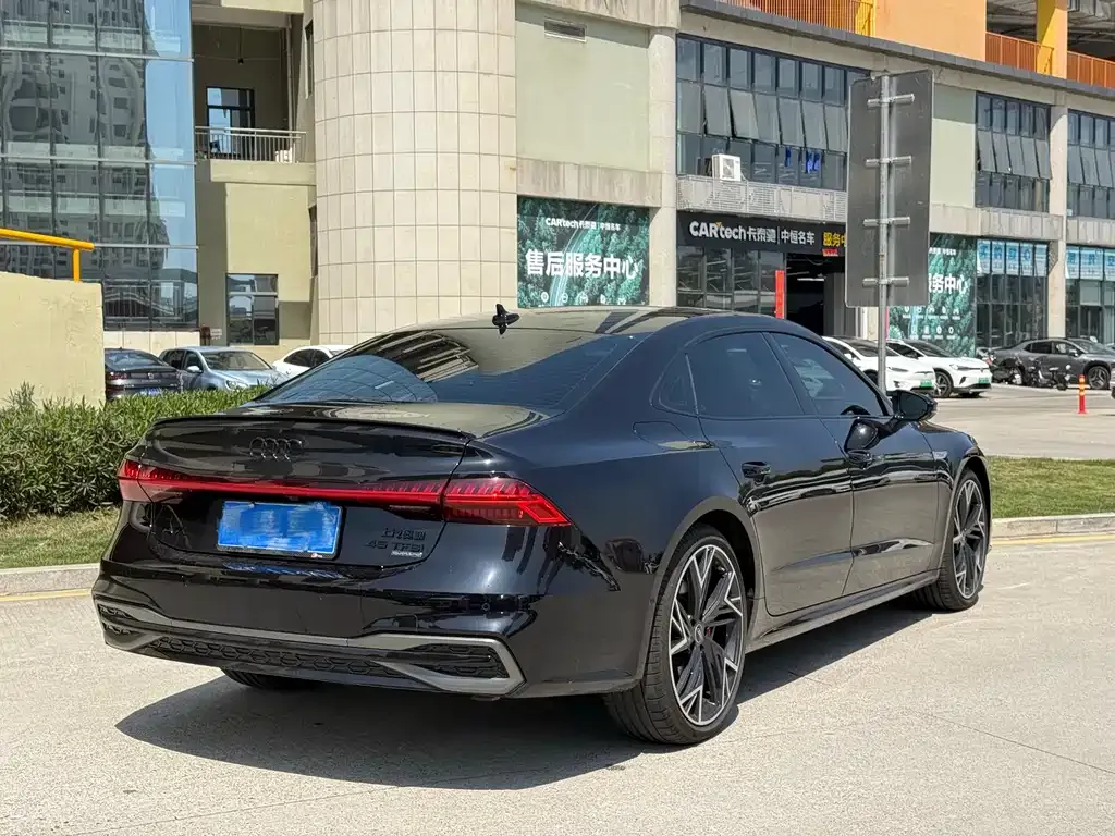 Audi A7L 2025 из CN, фото 4