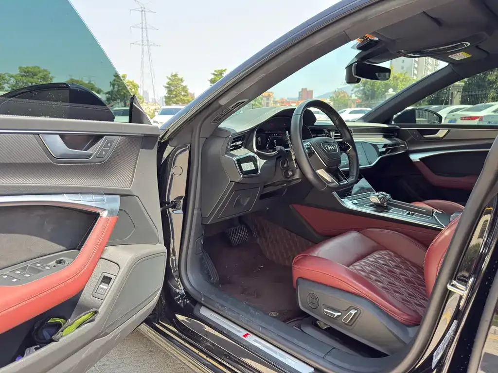Audi A7L 2025 из CN, фото 6