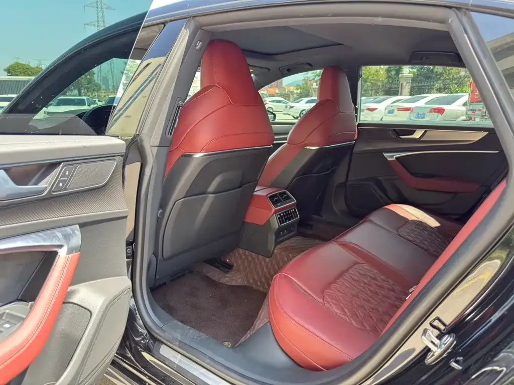Audi A7L 2025 из CN, фото 7