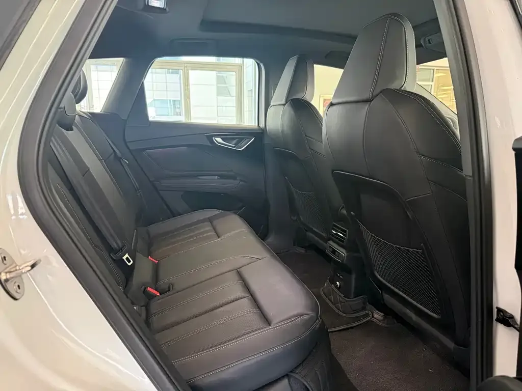 Audi Q4 e-tron 2025 из CN, фото 2