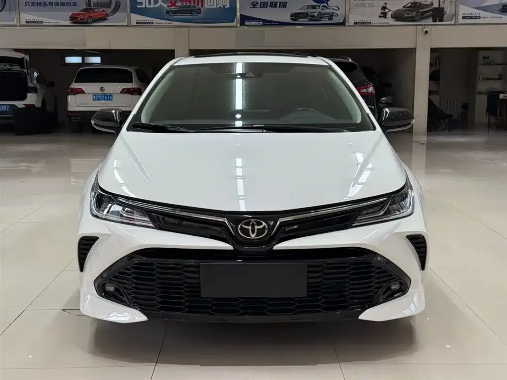 Toyota Corolla — фото 4