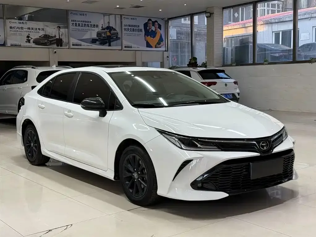 Toyota Corolla — фото 2