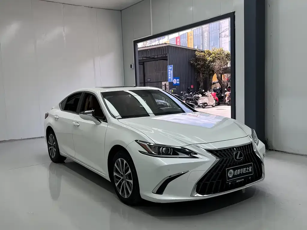 Lexus ES 2023 из CN, фото 9