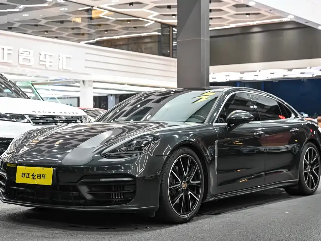 Porsche Panamera — фото 1
