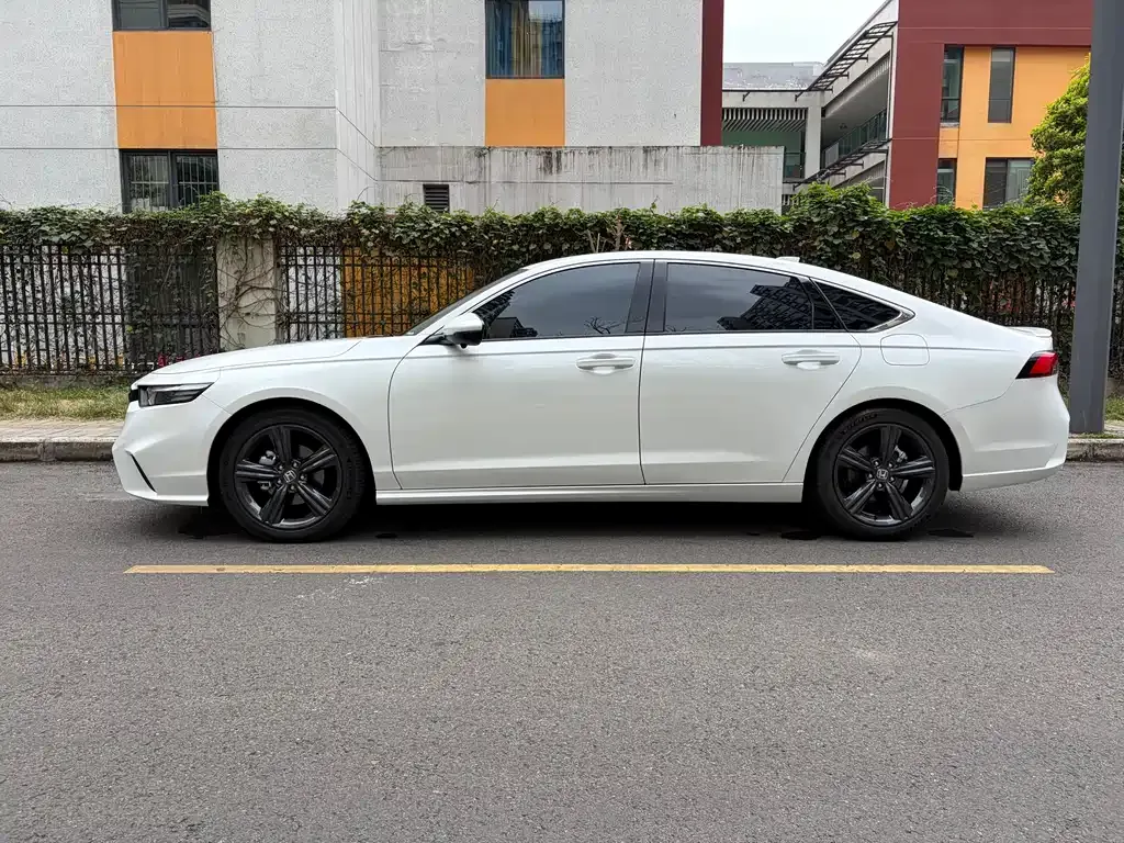 Honda Inspire 2024 из CN, фото 9