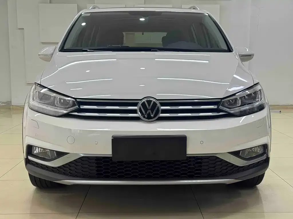Volkswagen Touran 2021 из CN, фото 6
