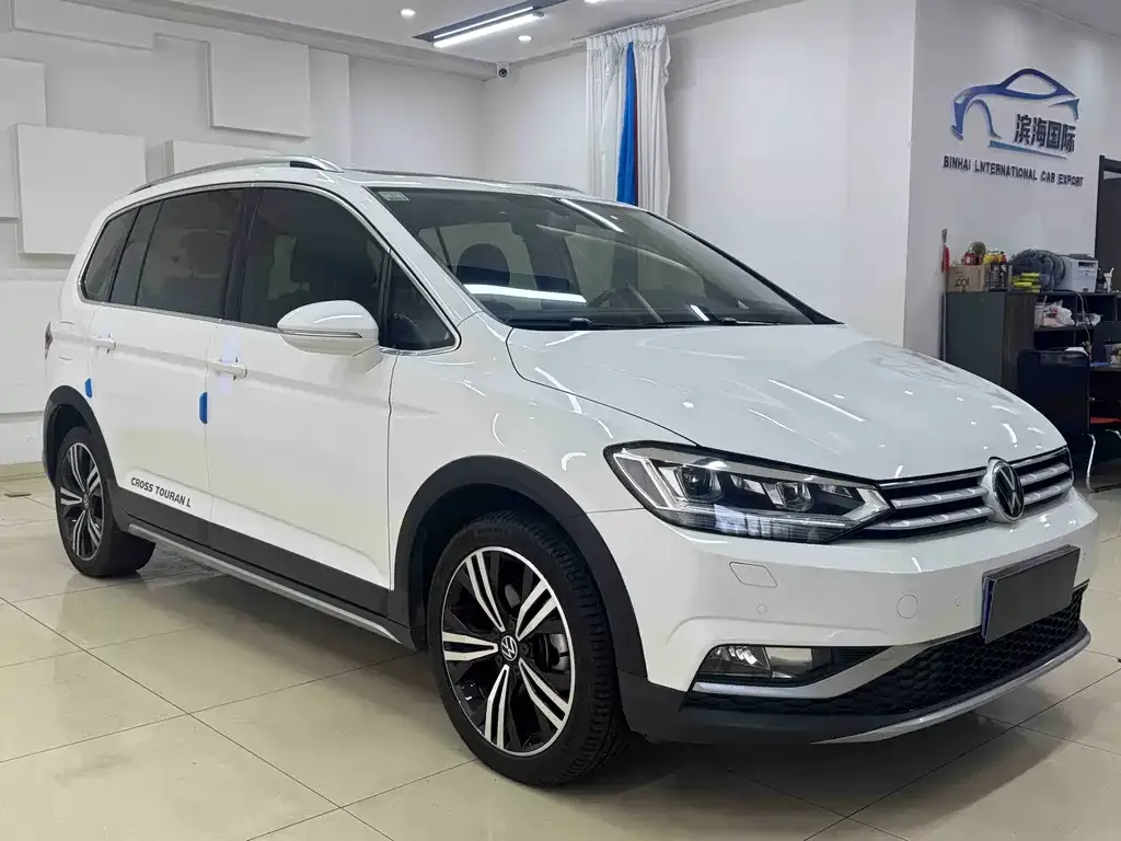 Volkswagen Touran 2021 из CN, фото 7