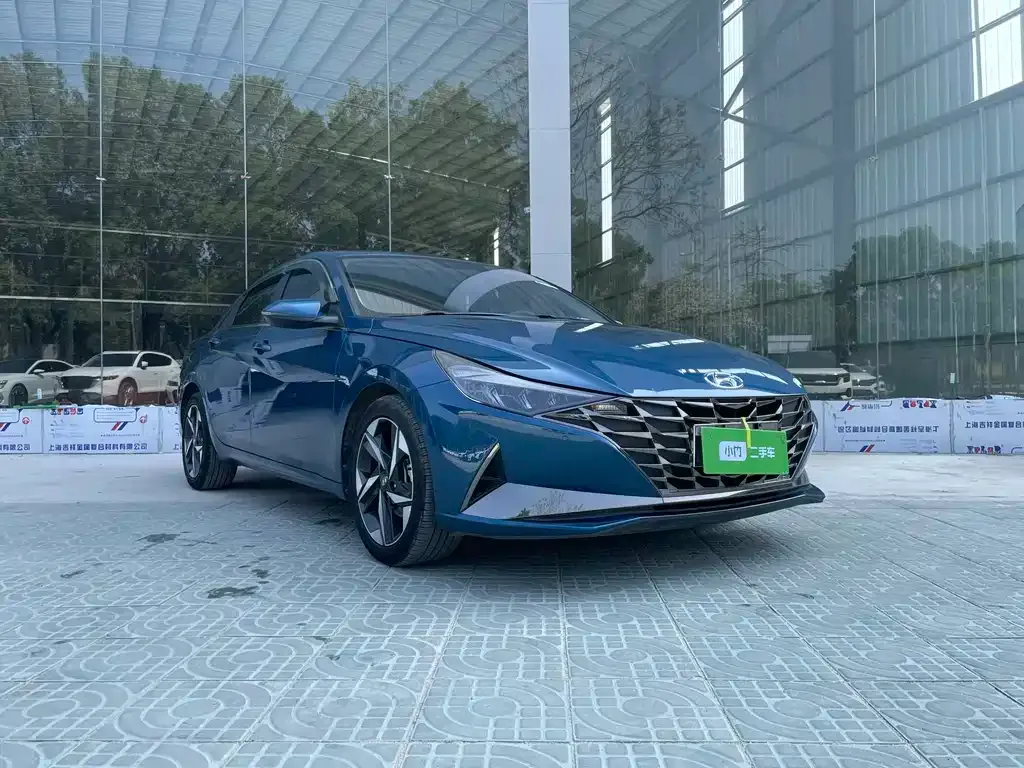 Hyundai Elantra — фото 5