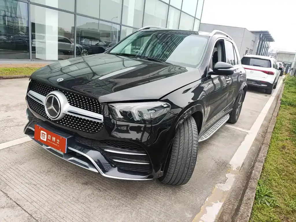 Mercedes-Benz GLE — фото 1