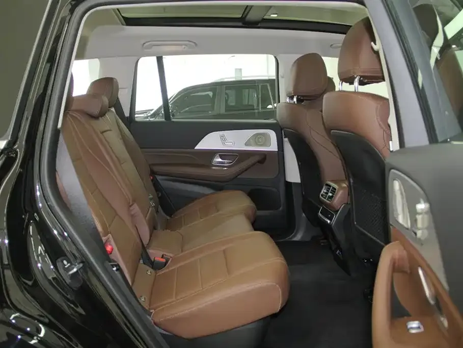 Mercedes-Benz GLS — фото 10