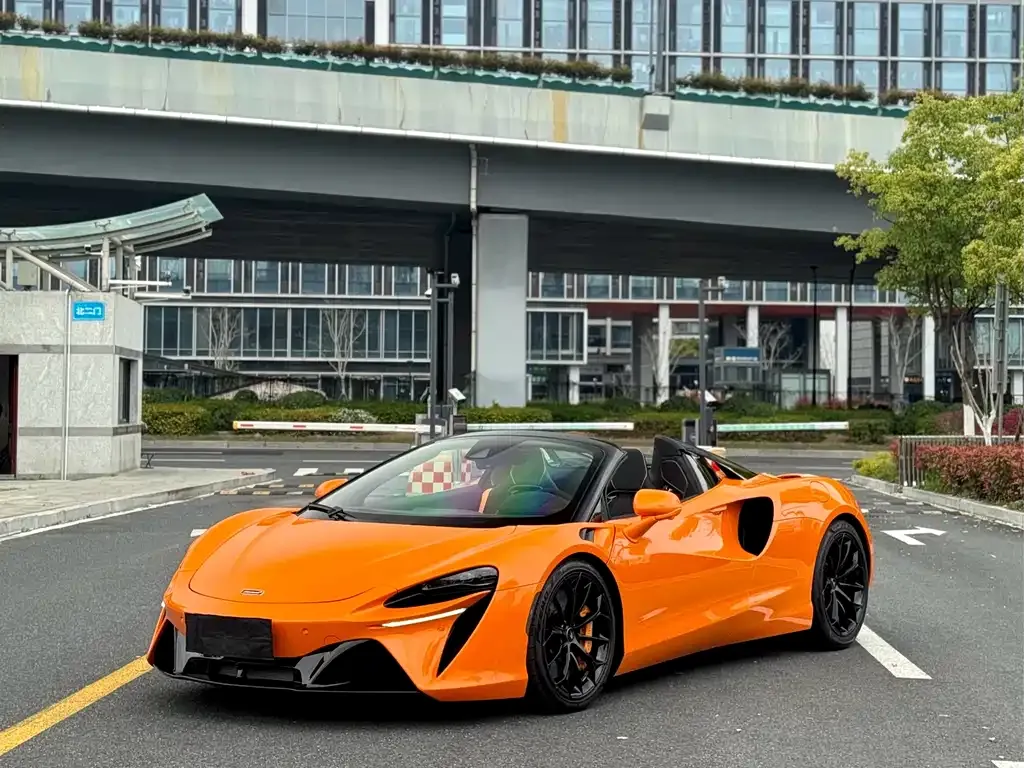 McLaren Artura 2024 из CN, фото 5