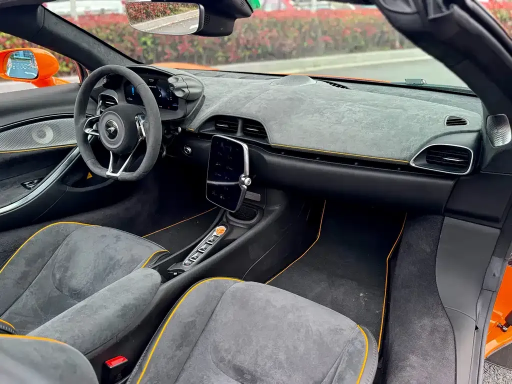 McLaren Artura 2024 из CN, фото 4