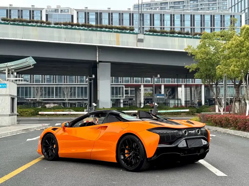 McLaren Artura 2024 из CN, фото 6