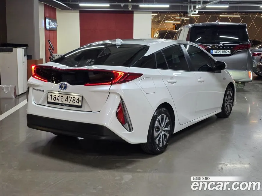 Toyota Prius 2021 из KR, фото 4