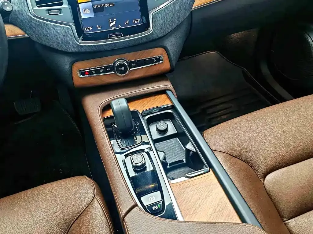 Volvo XC90 2022 из CN, фото 8