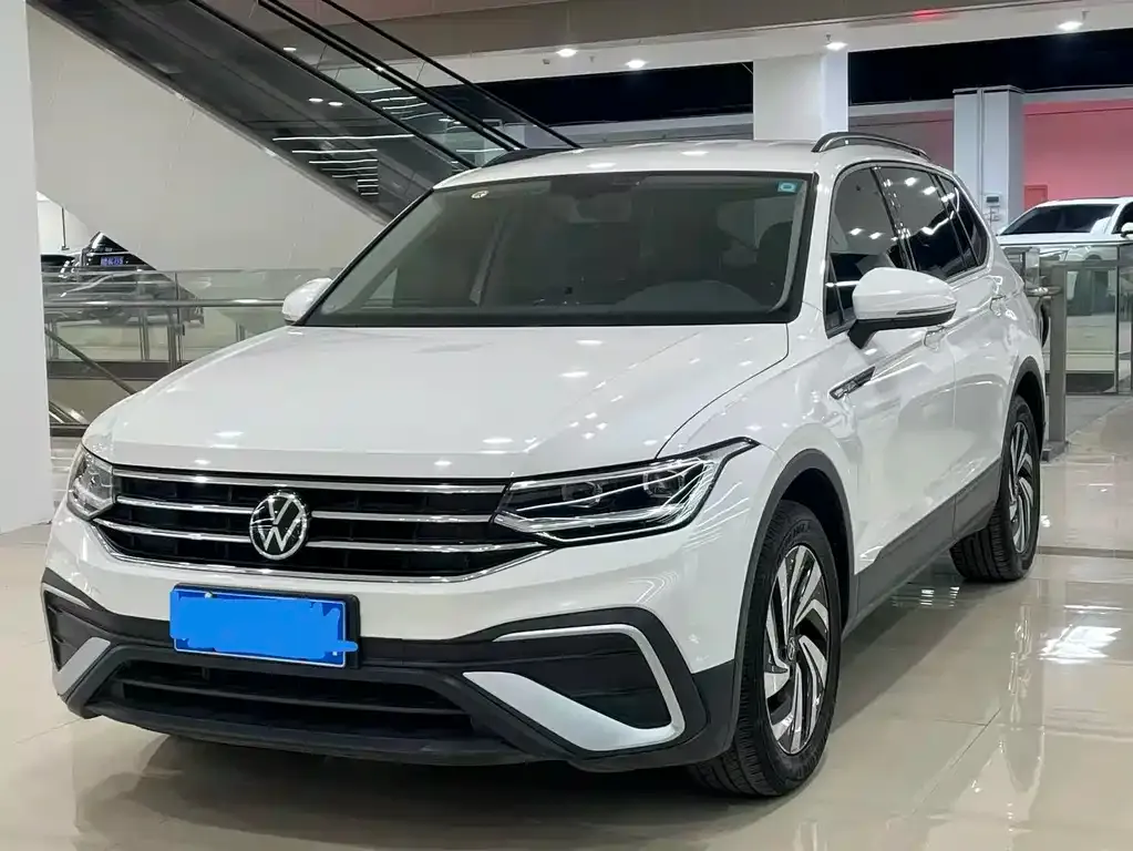 Volkswagen Tiguan L 2022 из CN, фото 1
