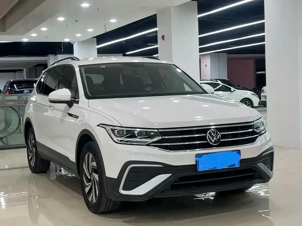 Volkswagen Tiguan L 2022 из CN, фото 4