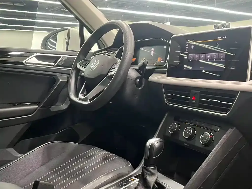 Volkswagen Tiguan L 2022 из CN, фото 8