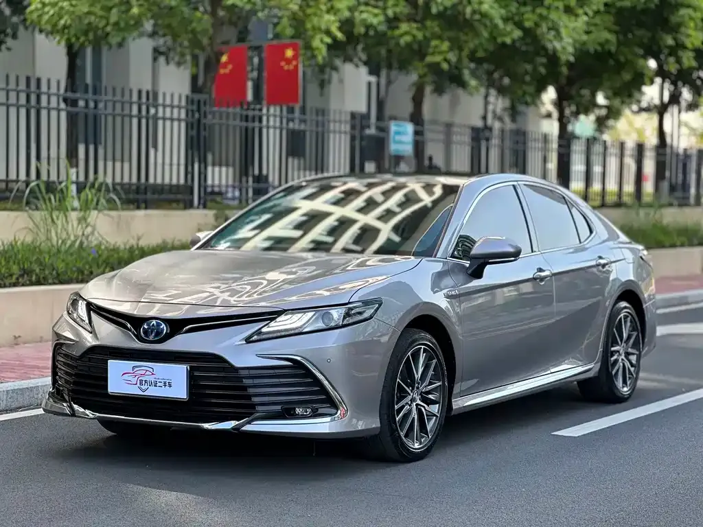 Toyota Camry 2023 из CN, фото 1