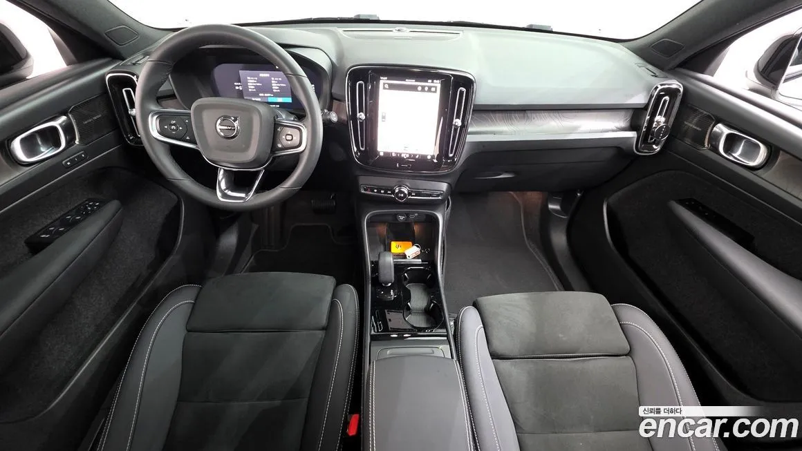 Volvo XC40 2023 из KR, фото 10