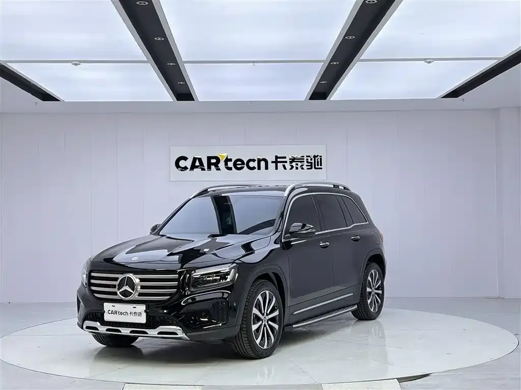 Mercedes-Benz GLB — фото 1