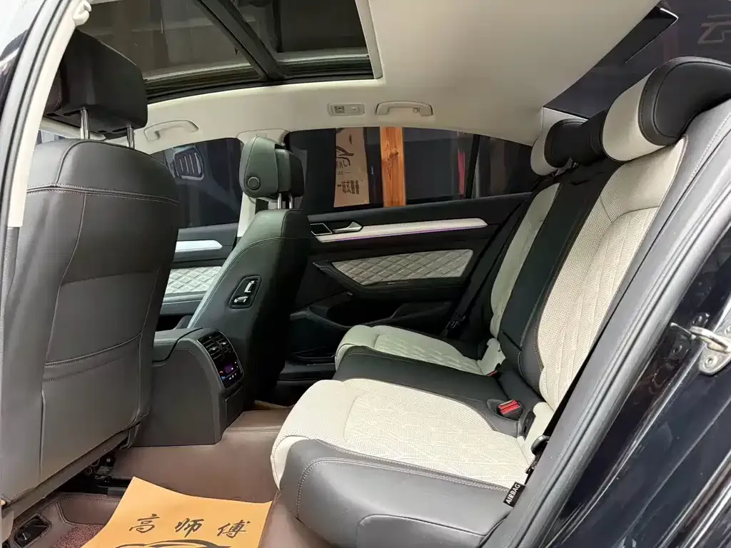 Volkswagen Magotan 2023 из CN, фото 2