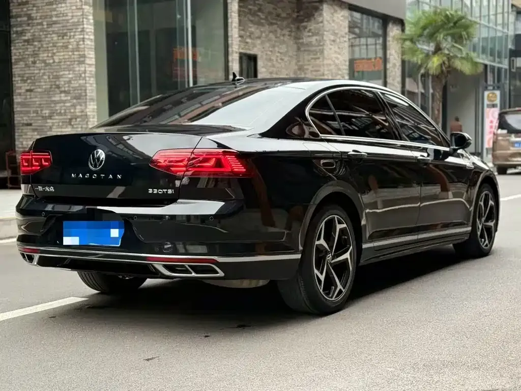 Volkswagen Magotan 2023 из CN, фото 4