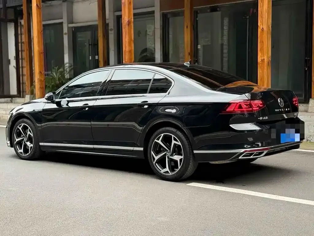 Volkswagen Magotan 2023 из CN, фото 8