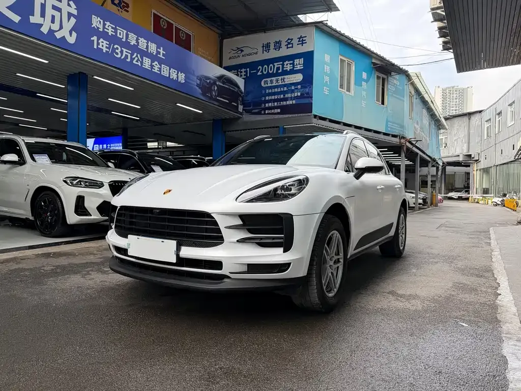Porsche Macan — фото 1