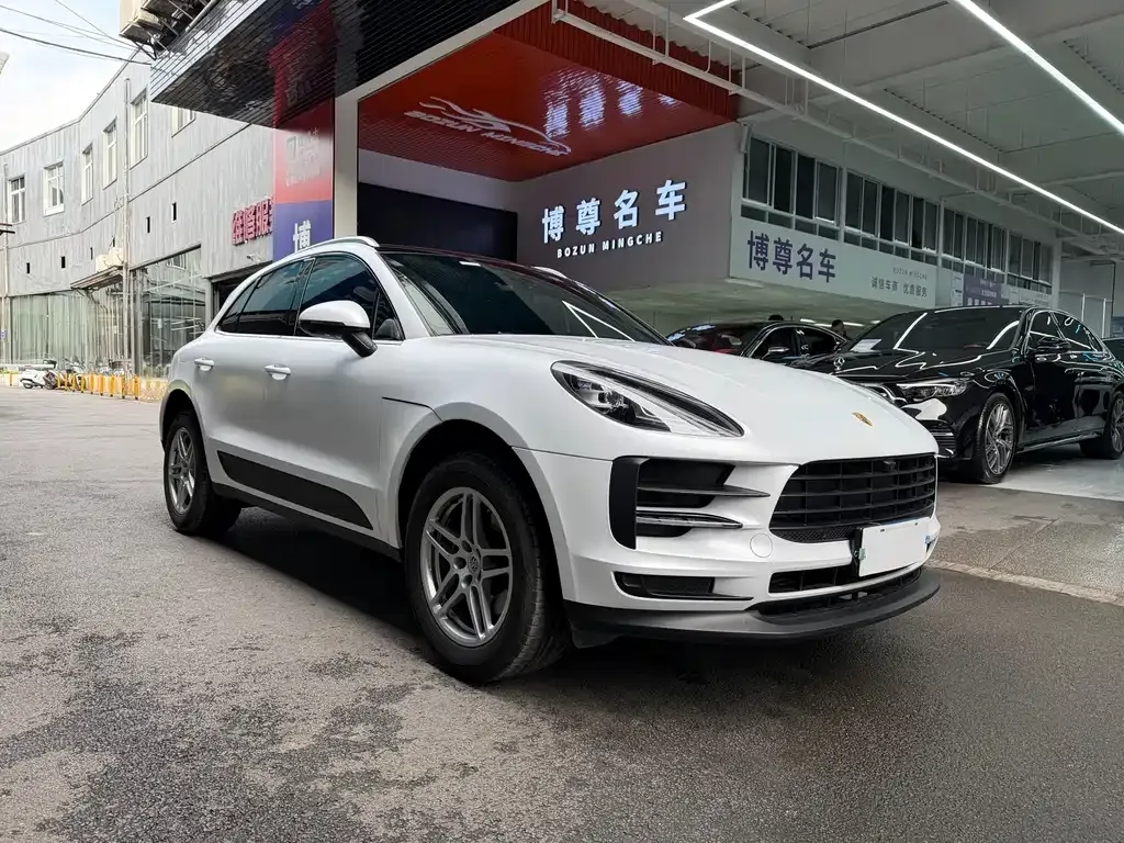 Porsche Macan — фото 10