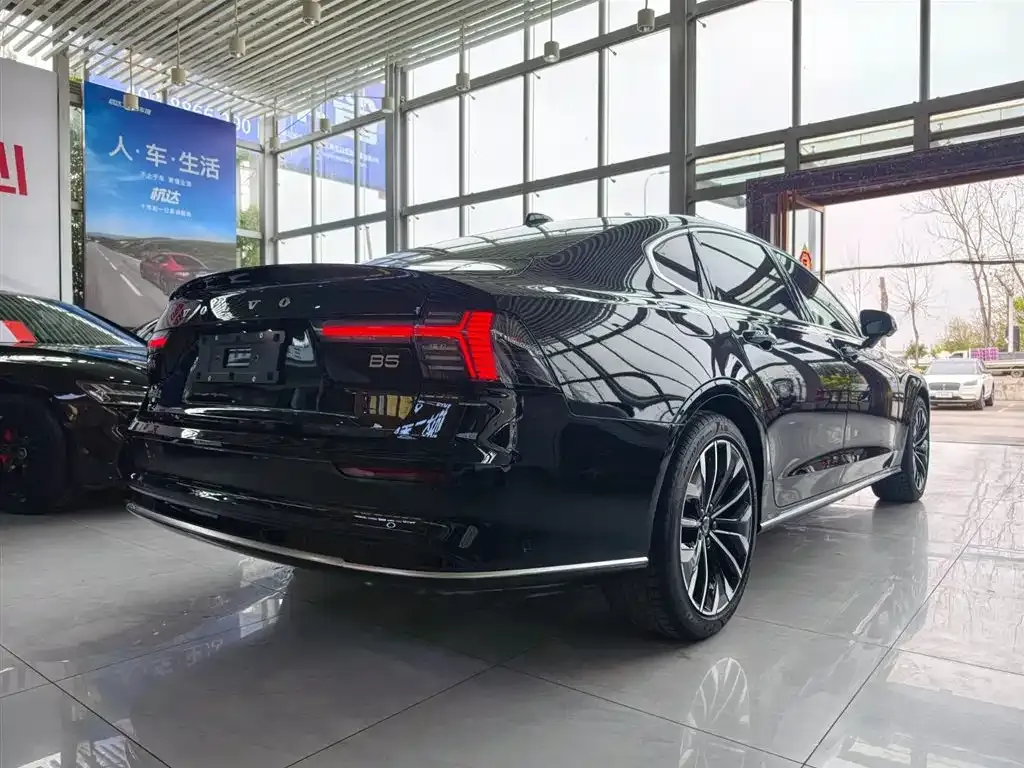 Volvo S90 — фото 9