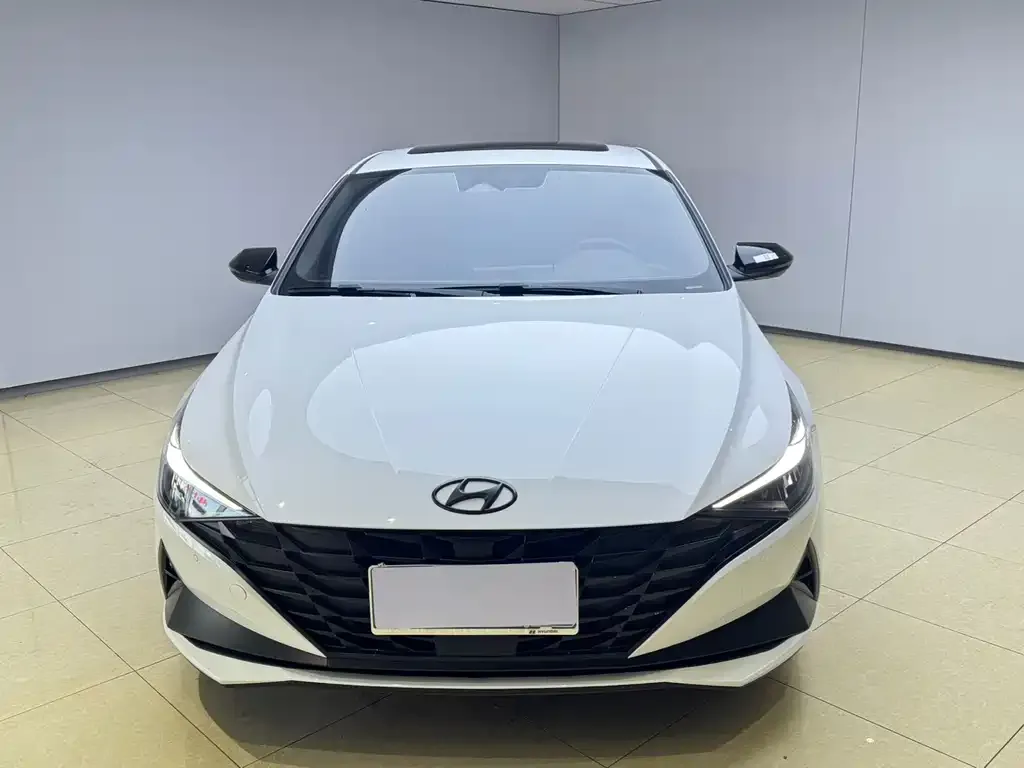 Hyundai Elantra 2023 из CN, фото 9