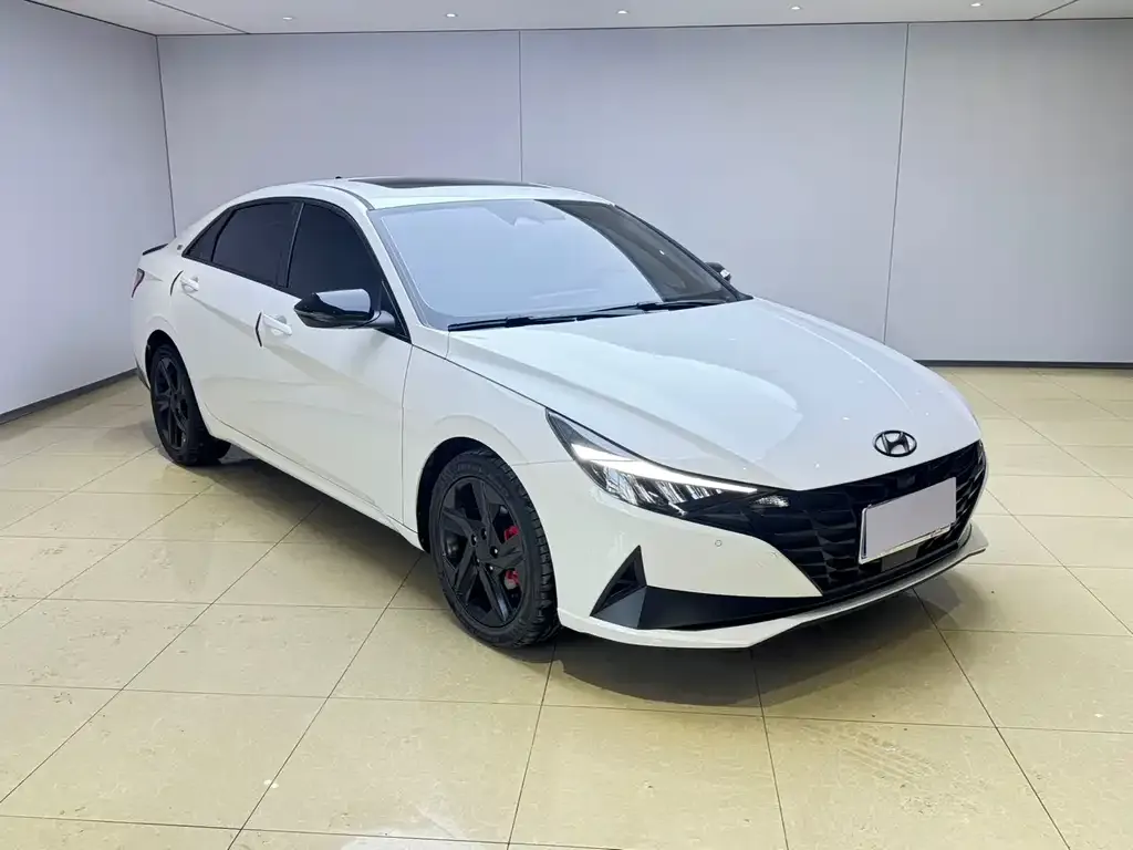Hyundai Elantra 2023 из CN, фото 5