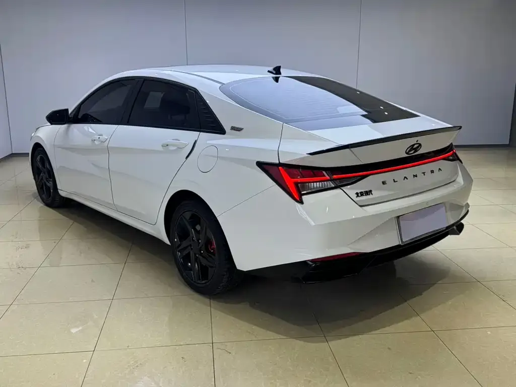 Hyundai Elantra 2023 из CN, фото 7